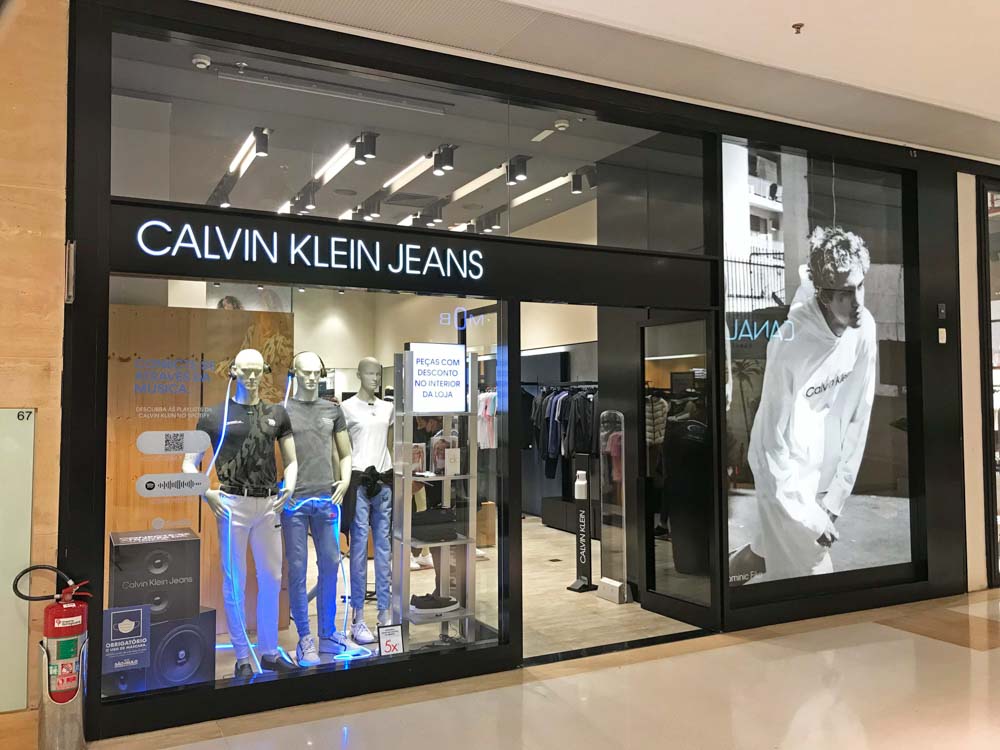 Calvin Klein inaugura loja conceito de 240 metros em São Paulo